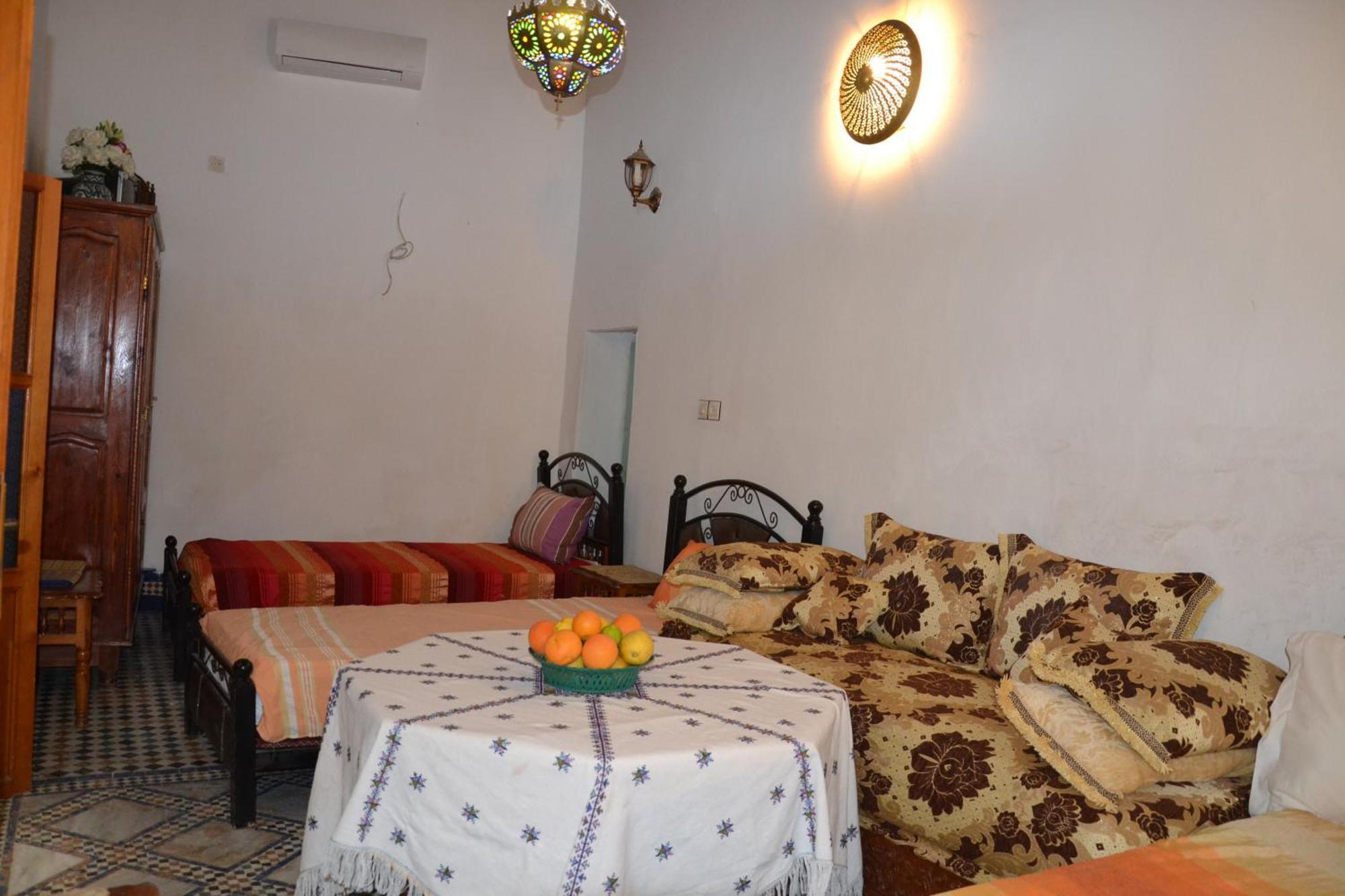 Riad Asmae Moustakim Фес Екстериор снимка
